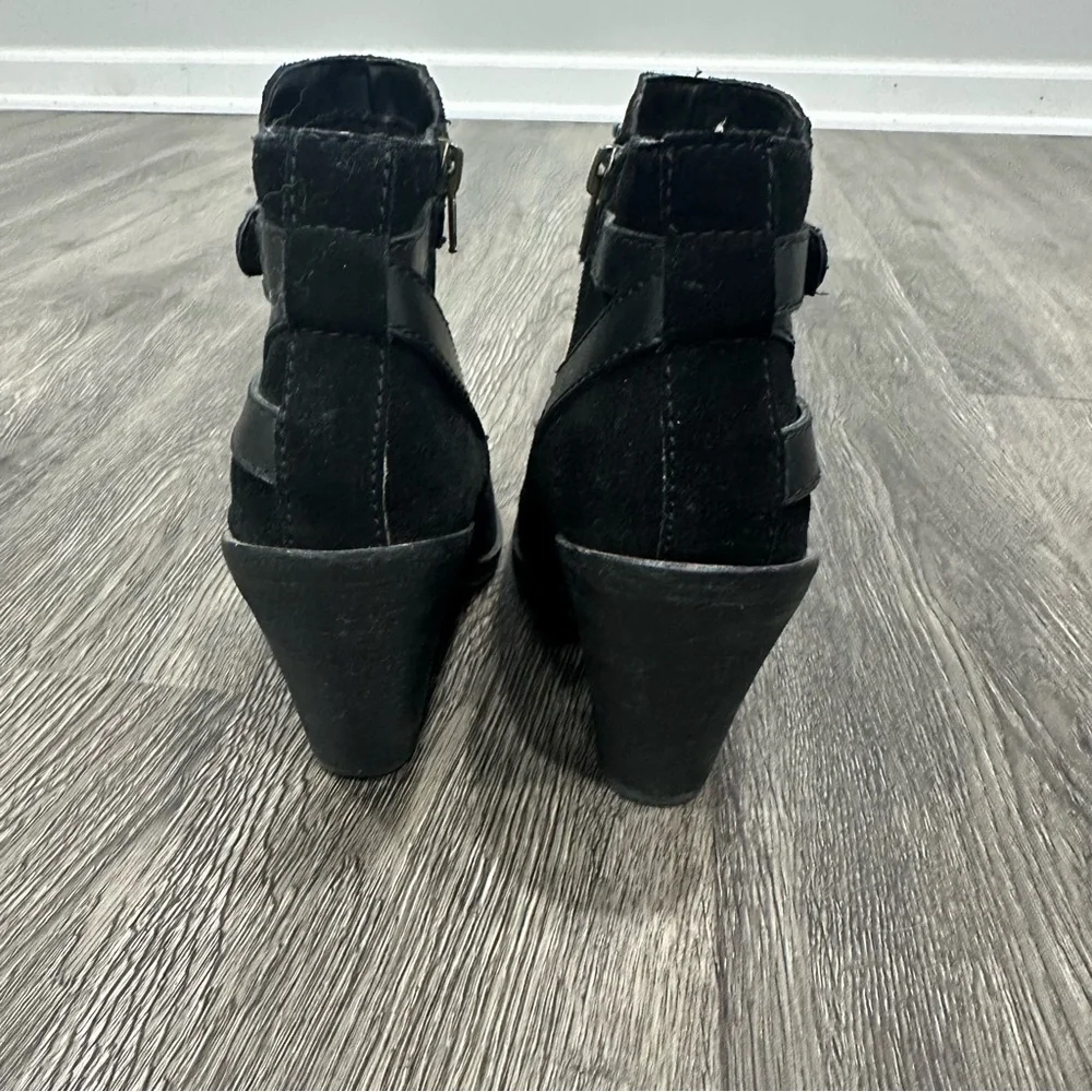 DV Dolce Vita Black Ankle Booties with Decorative Buckle and Low Heel Size 7